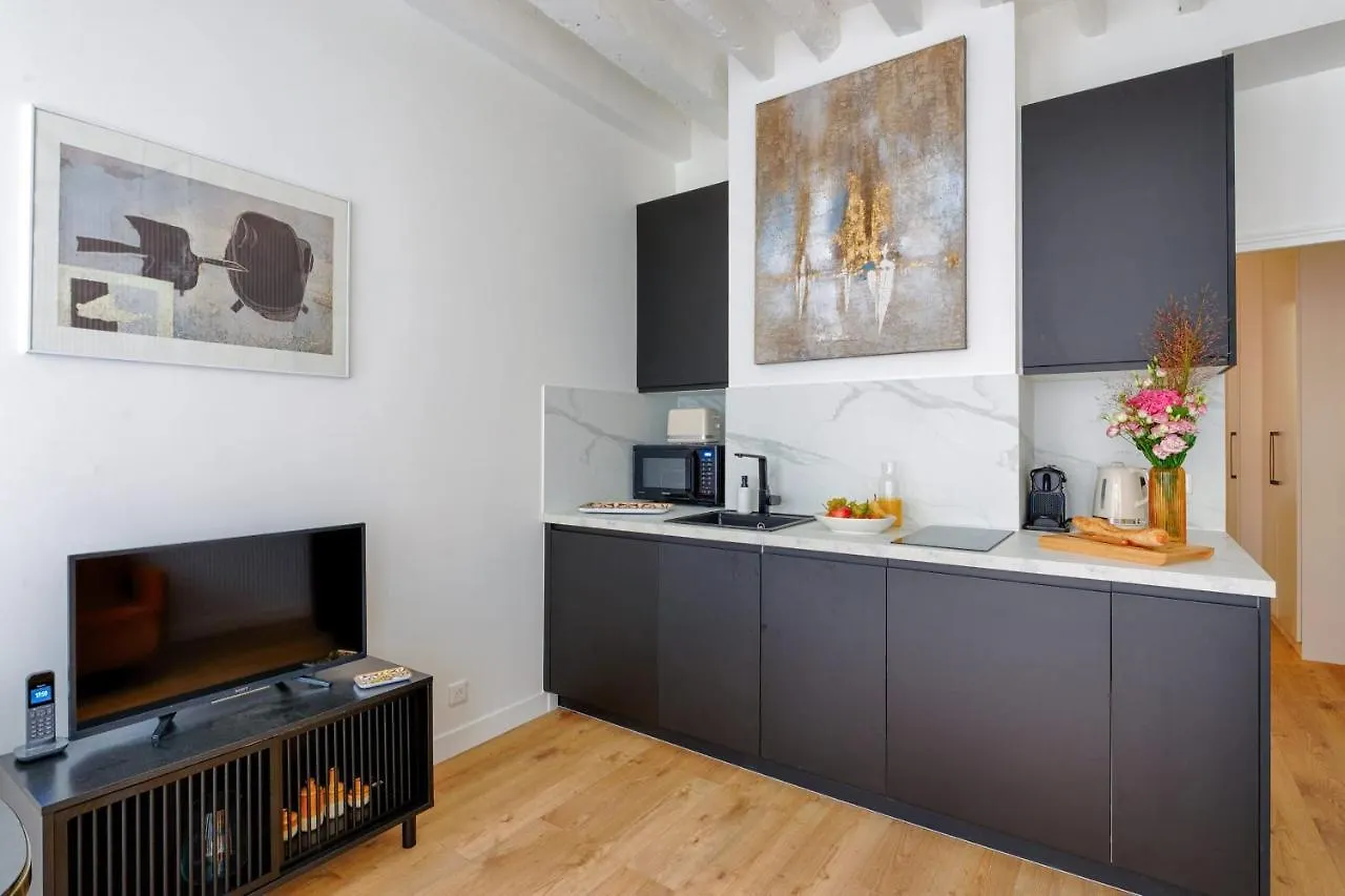 Daire Appartement Design Ile St Louis - Welkeys Paris Fransa