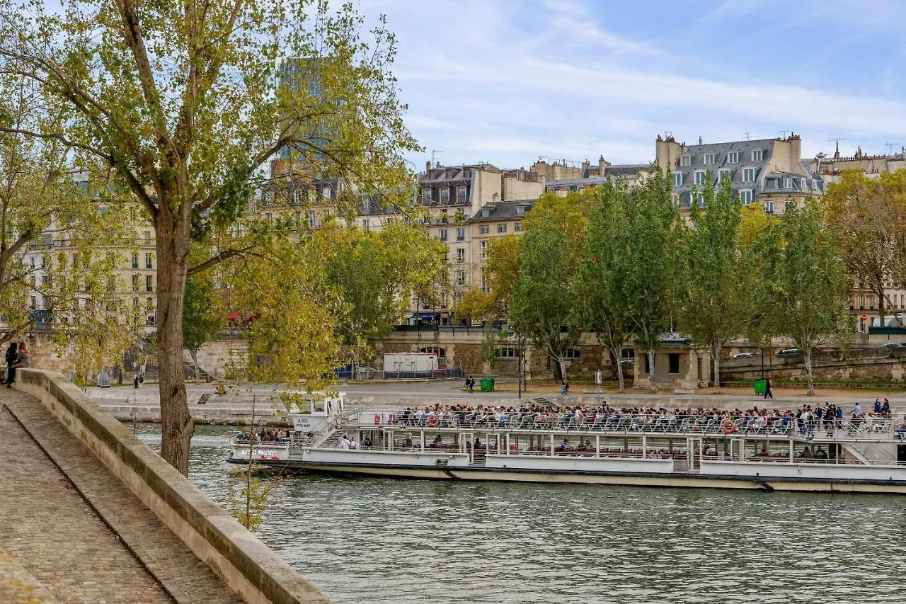 Apartment Appartement Design Ile St Louis - Welkeys Paris